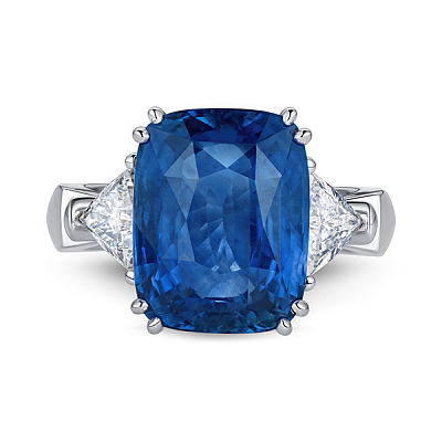 Кольцо с синим сапфиром и бриллиантами
